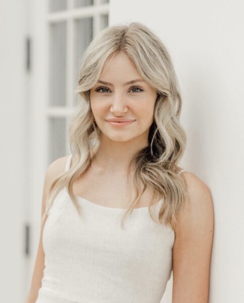 Mary Grace Roe headshot